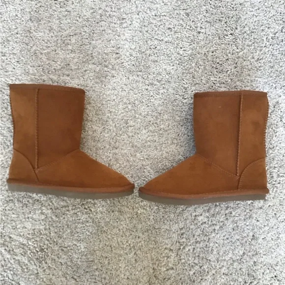 CANYON HARPER Kids’ Emerson Faux Shearling Boot | Size 11 🆕 - Picture 5 of 8